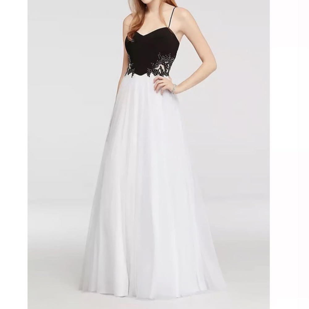 Chic Black and White Women's Prom Dress